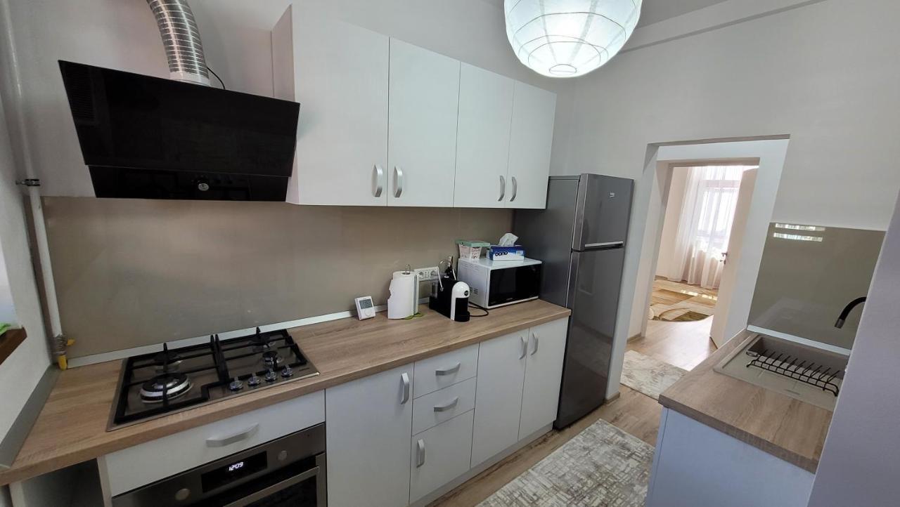 Andy Apartament Petrosani Ngoại thất bức ảnh