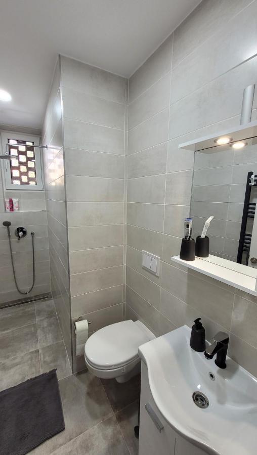 Andy Apartament Petrosani Ngoại thất bức ảnh